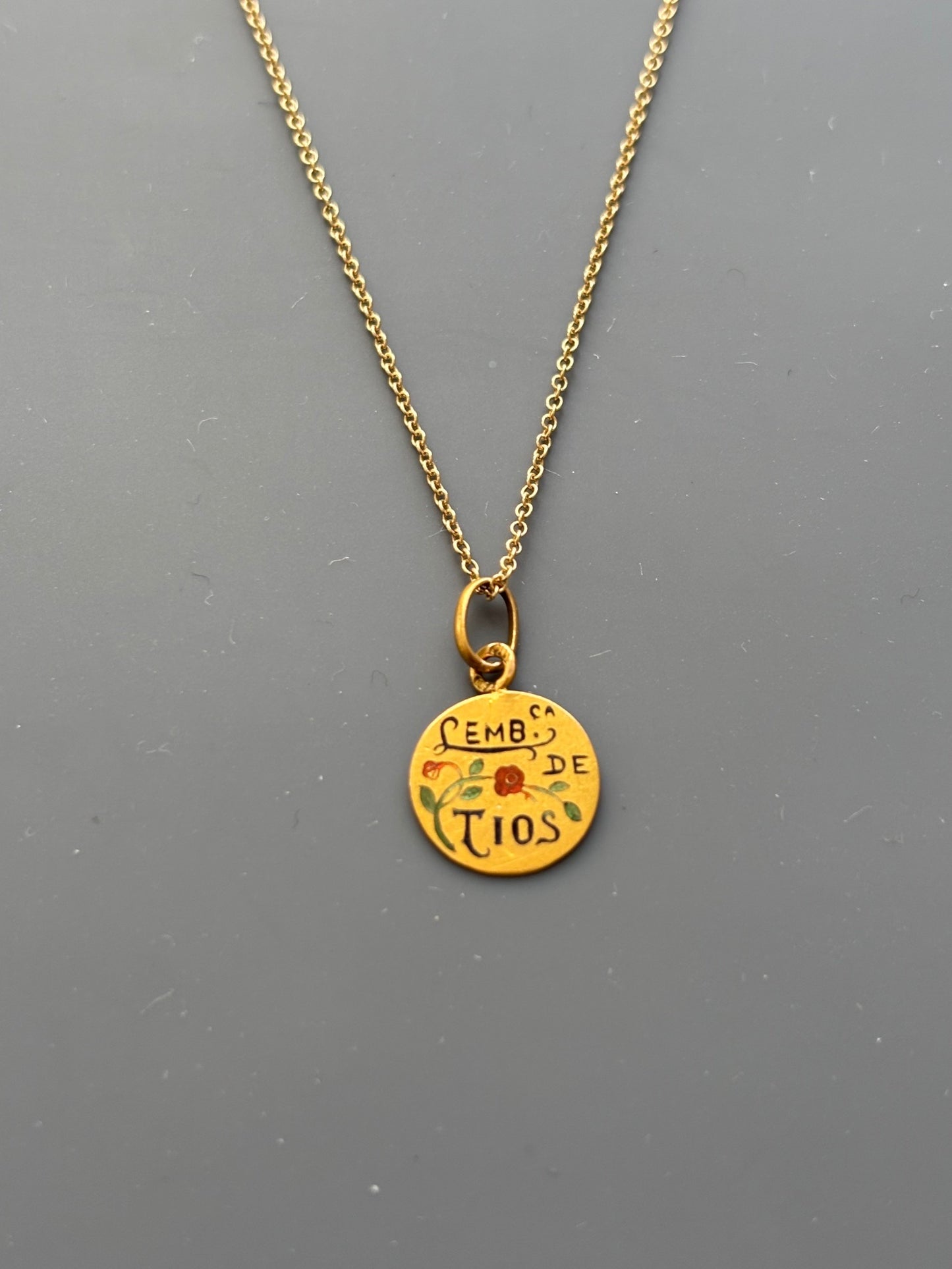 Vintage 19k Gold Portuguese Charm Lemb ca de tios