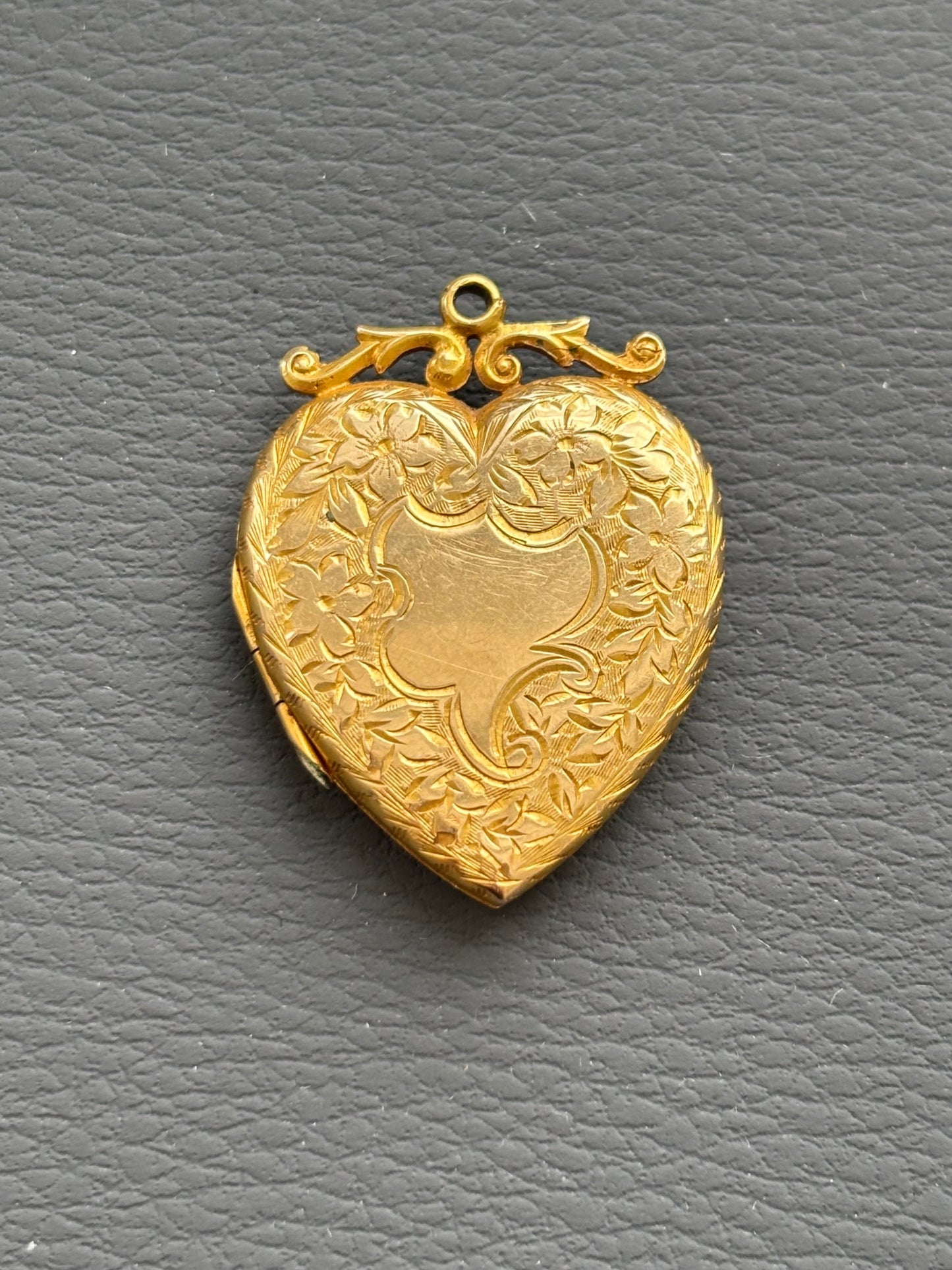 9k Gold Antique Engraved Heart Locket