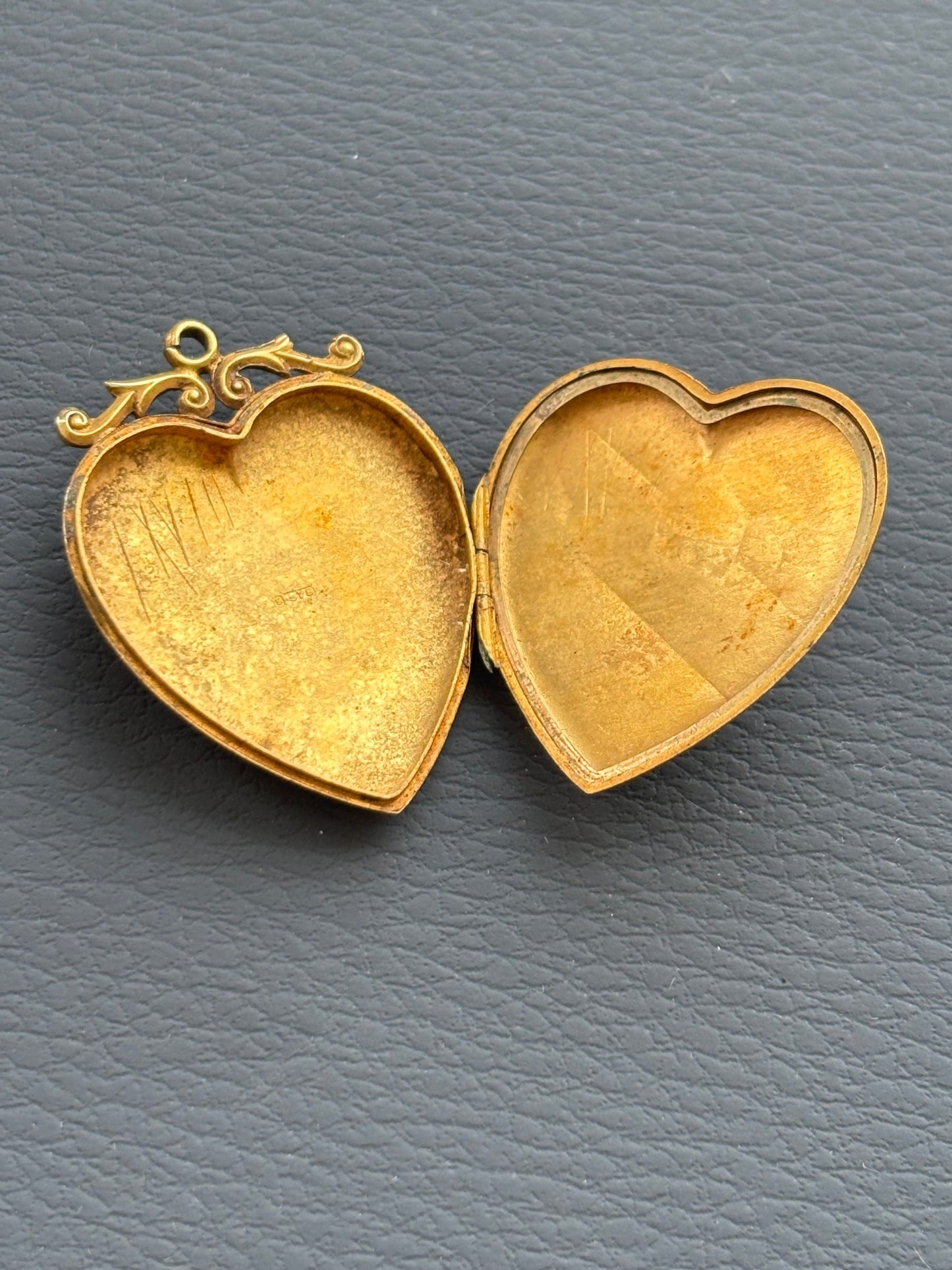9k Gold Antique Engraved Heart Locket