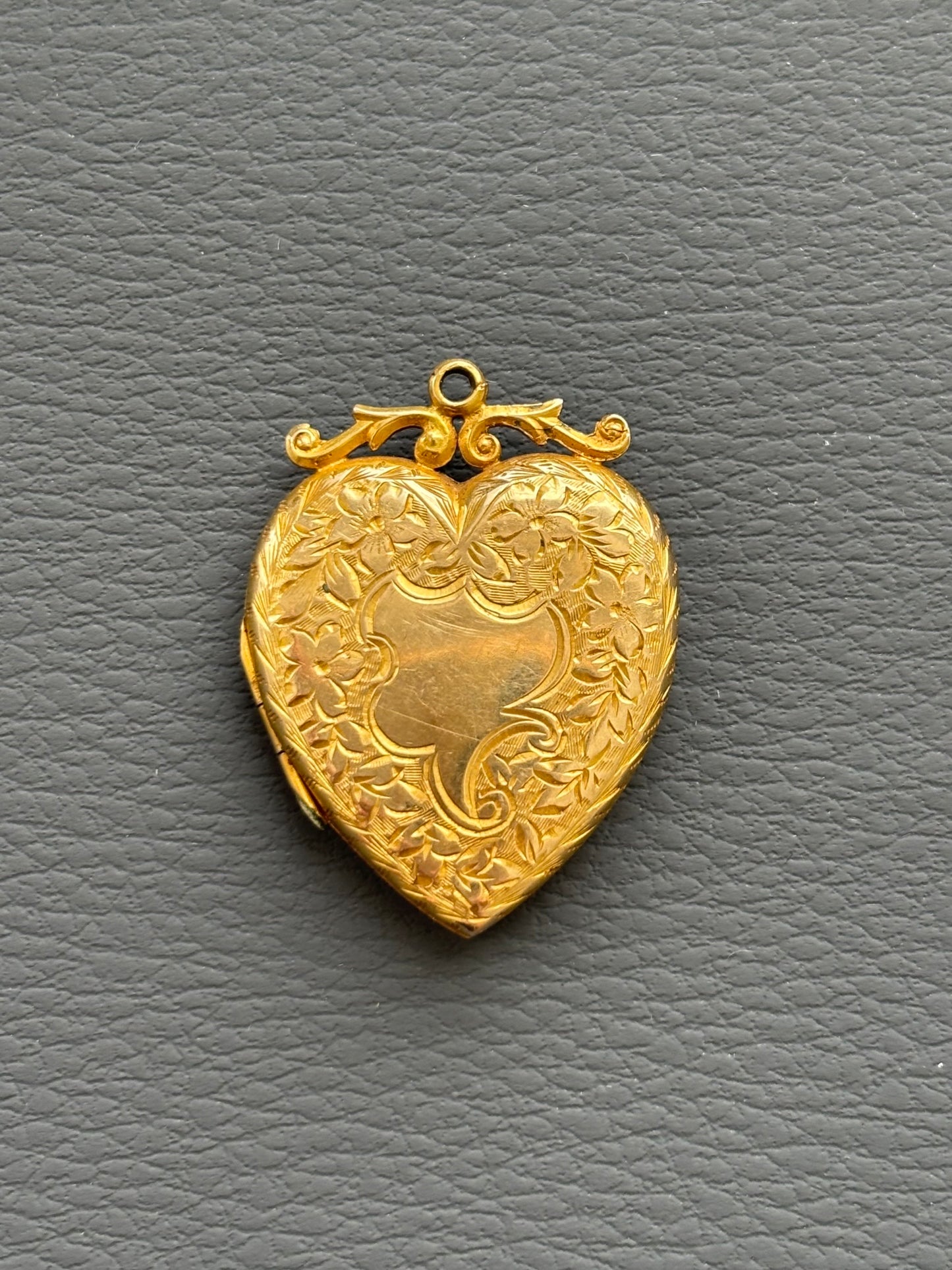 9k Gold Antique Engraved Heart Locket