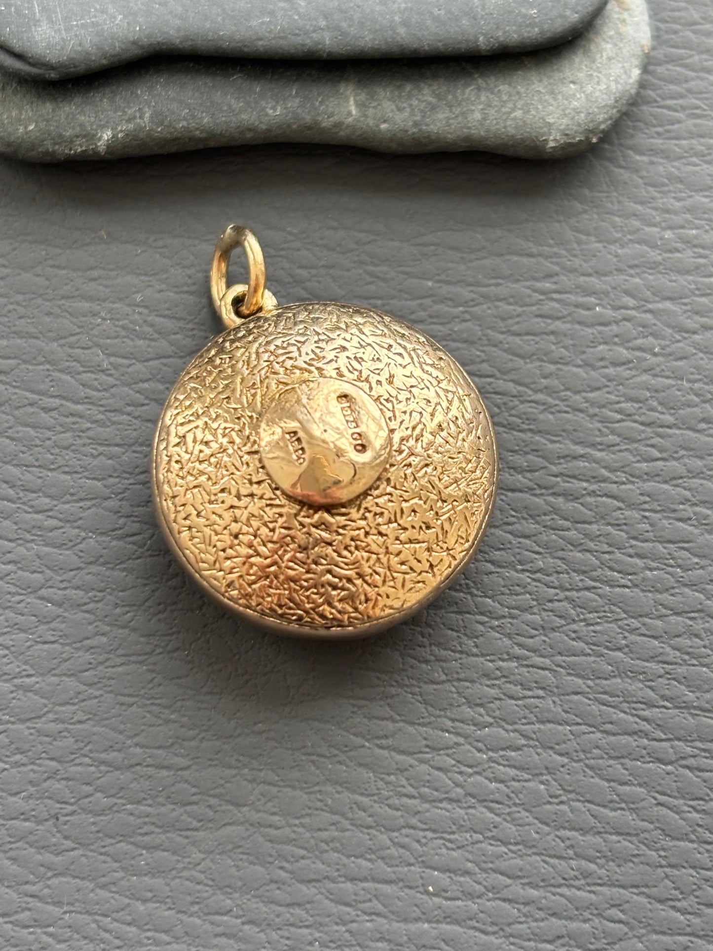 Vintage 9ct Gold Banded Agate Pendant