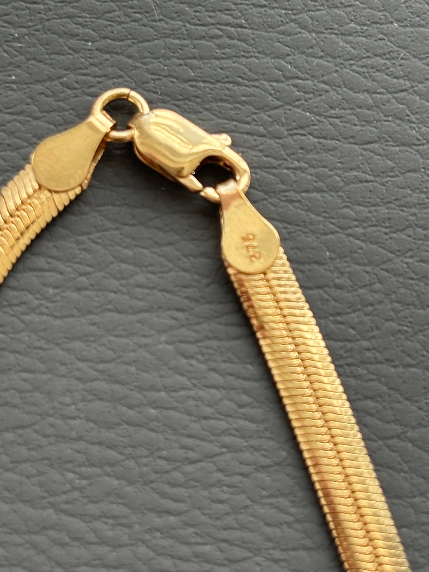 Vintage 9k Gold Flat Herringbone Necklace