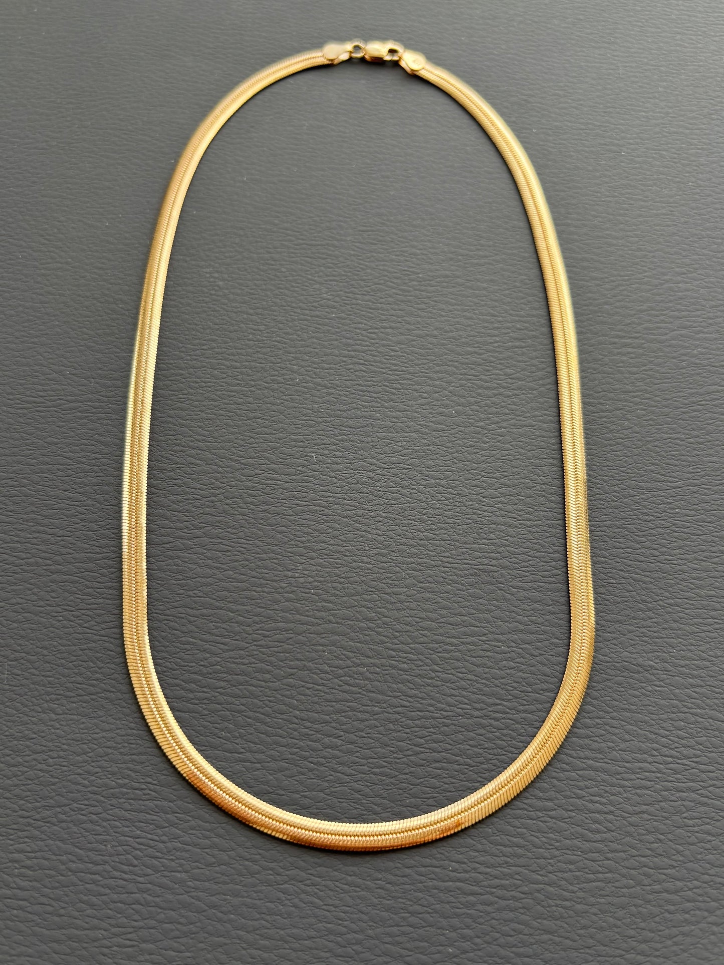 Vintage 9k Gold Flat Herringbone Necklace