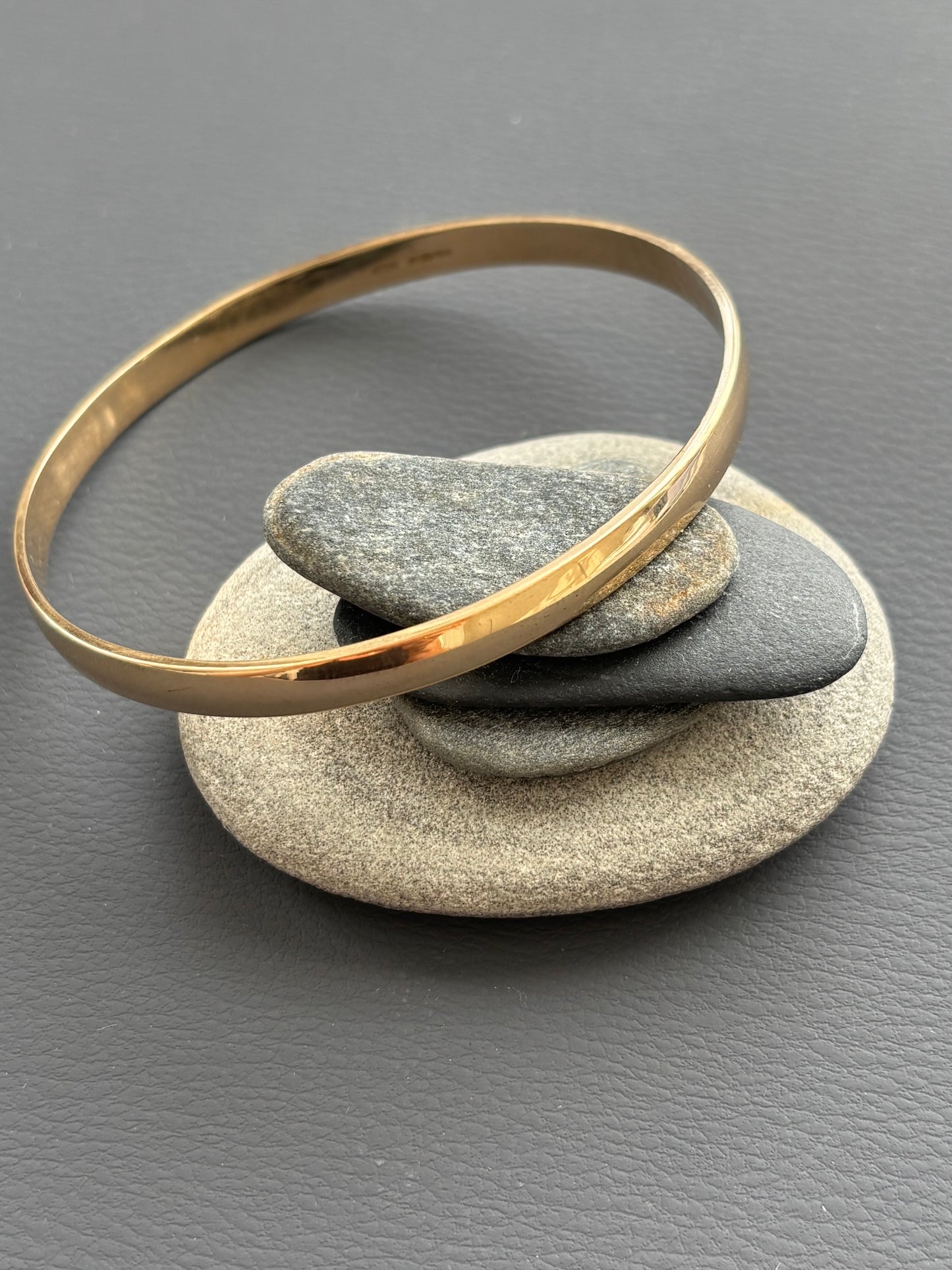 9k Gold London Hallmarked Bangle | 1994