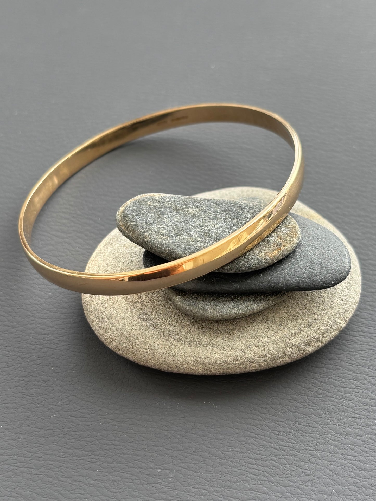 9k Gold London Hallmarked Bangle | 1994
