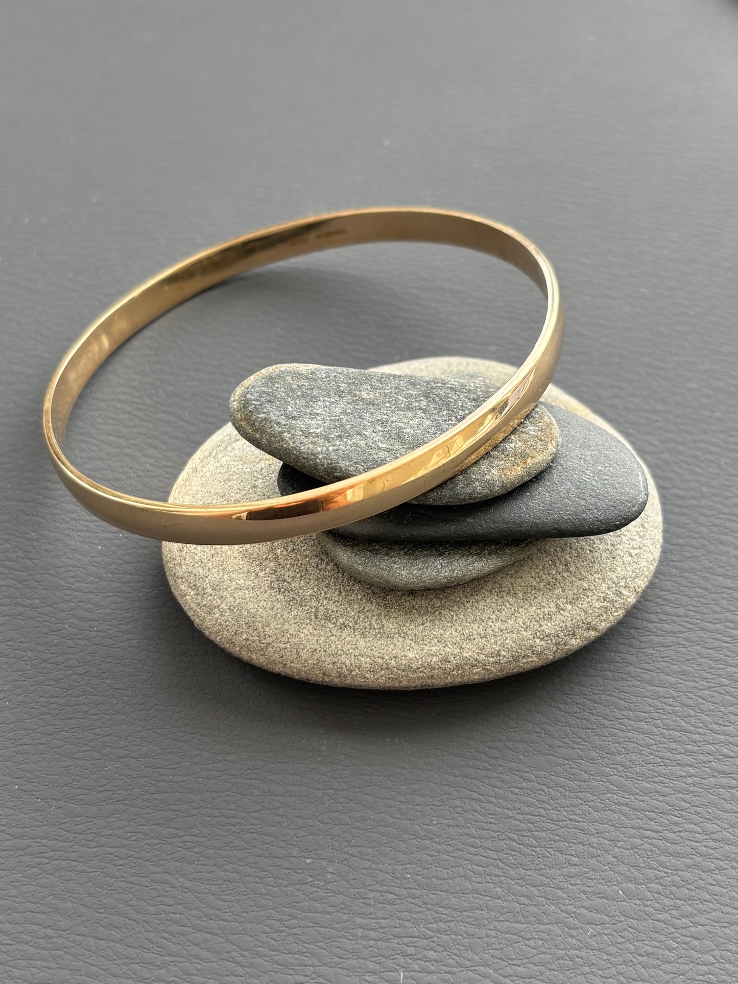 9k Gold London Hallmarked Bangle | 1994