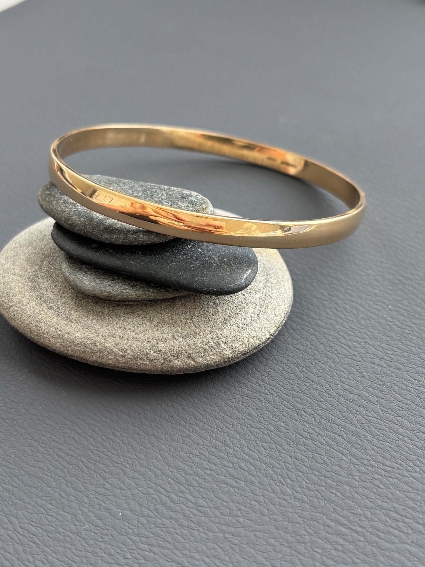 9k Gold London Hallmarked Bangle | 1994