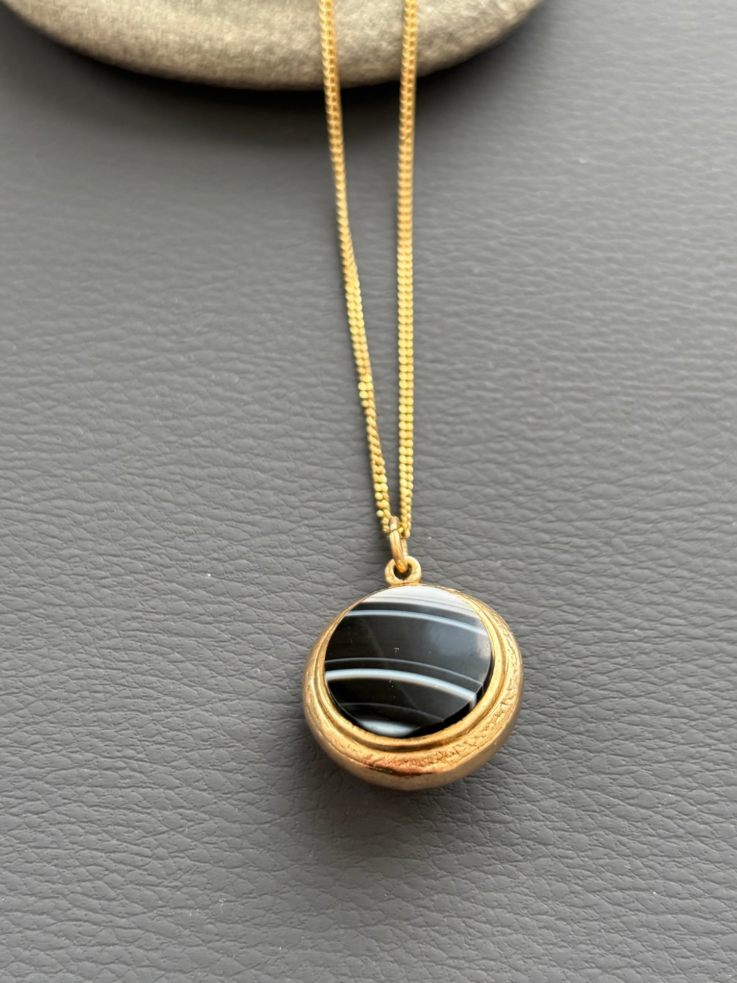 Vintage Necklace 9k Gold Striped Agate Pendant on 18k Gold Chain