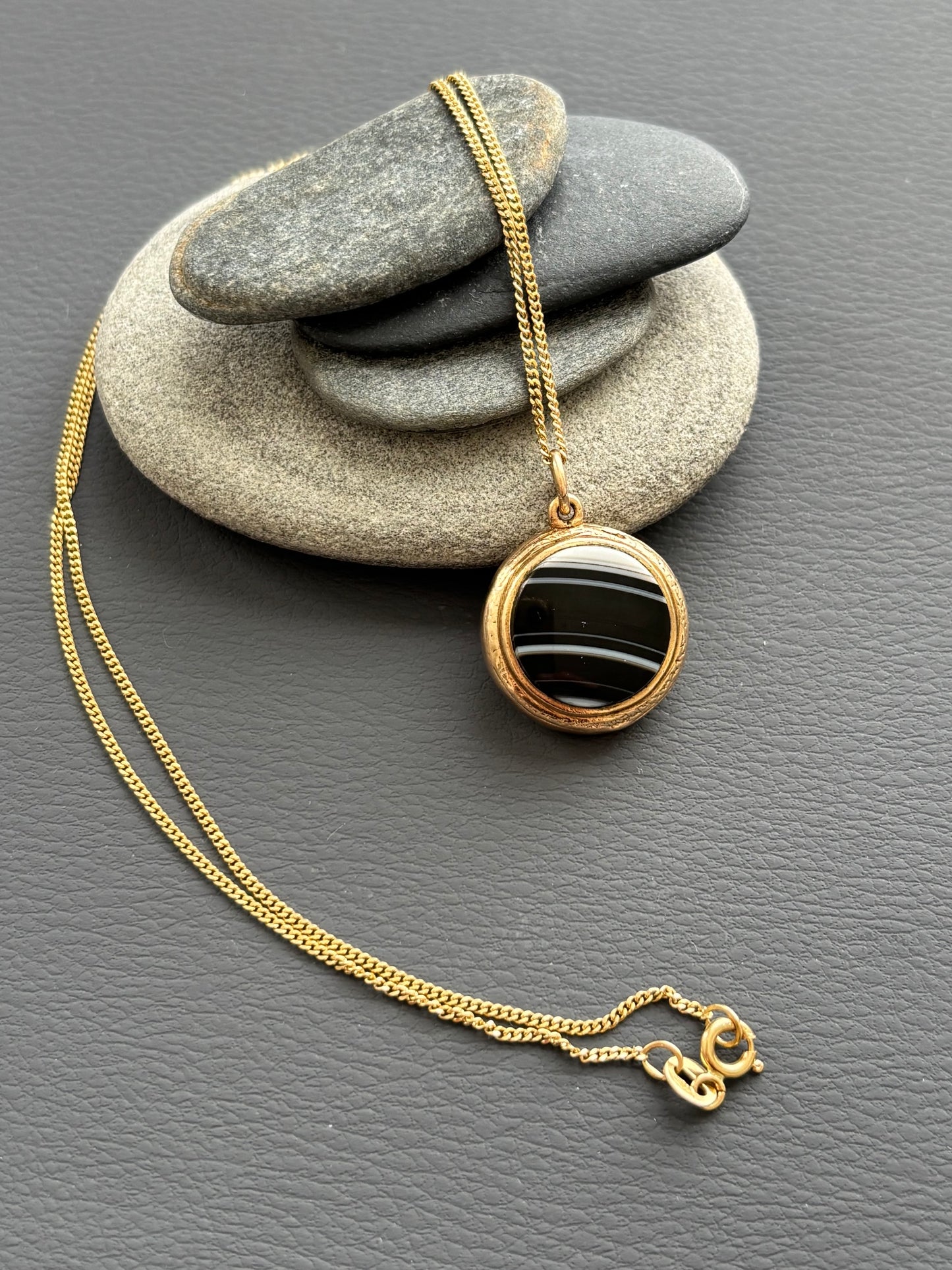 Vintage Necklace 9k Gold Striped Agate Pendant on 18k Gold Chain