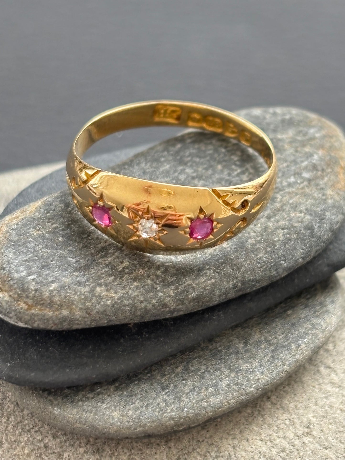 18k Gold Diamond & Ruby Gypset Ring