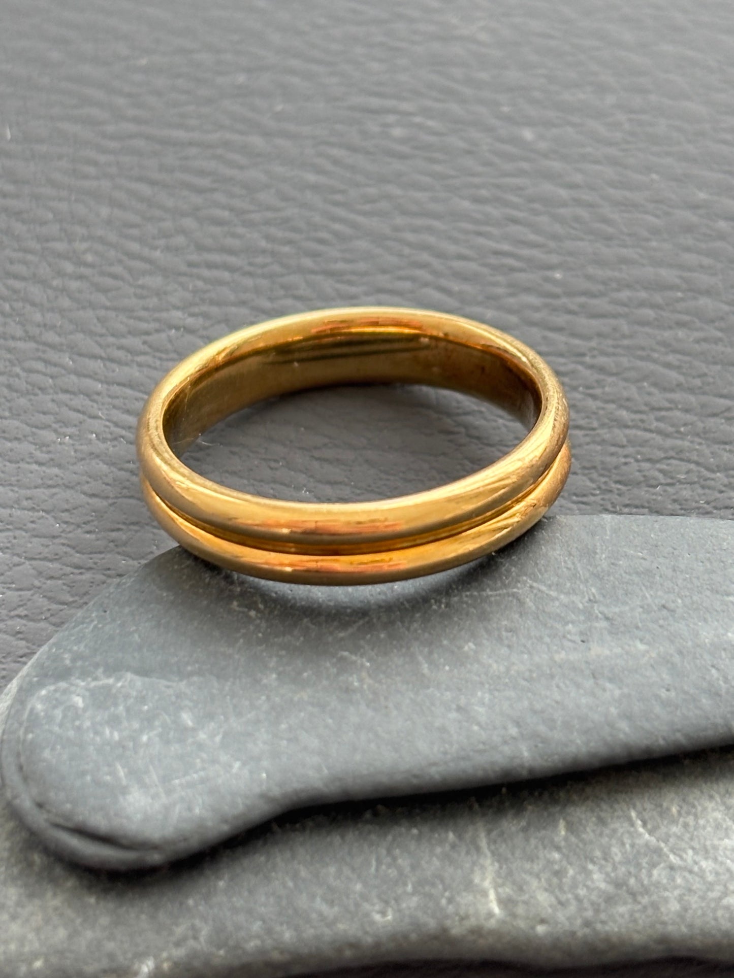 Vintage 18k Gold Double Band Ring
