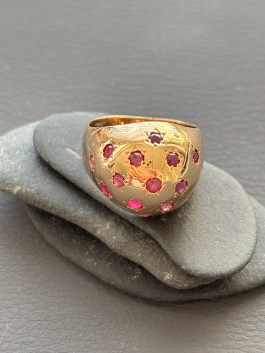 1950's Vintage 18k Gold Bombe Ring with Rubies