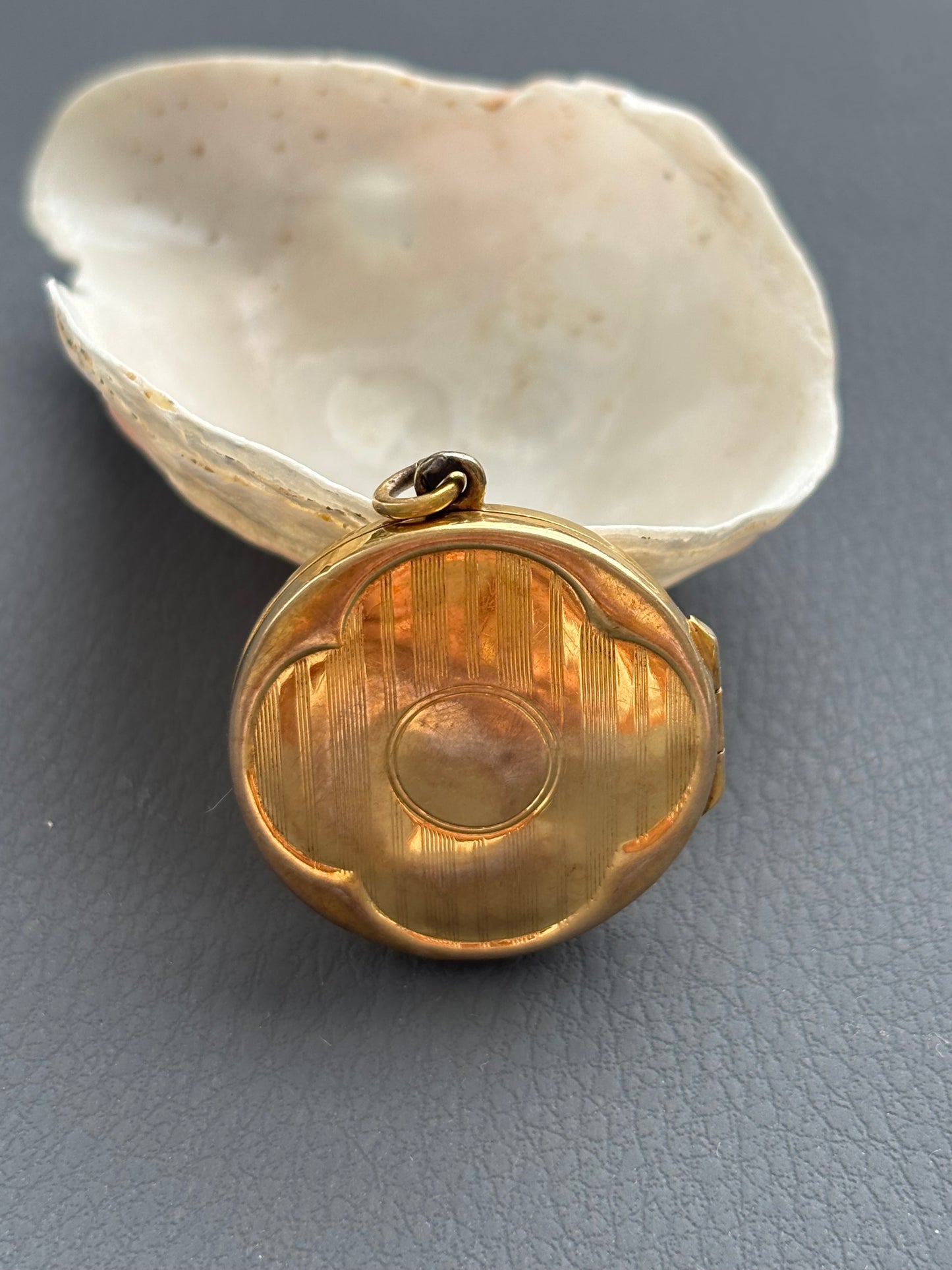 Antique 9k Gold Circular Locket