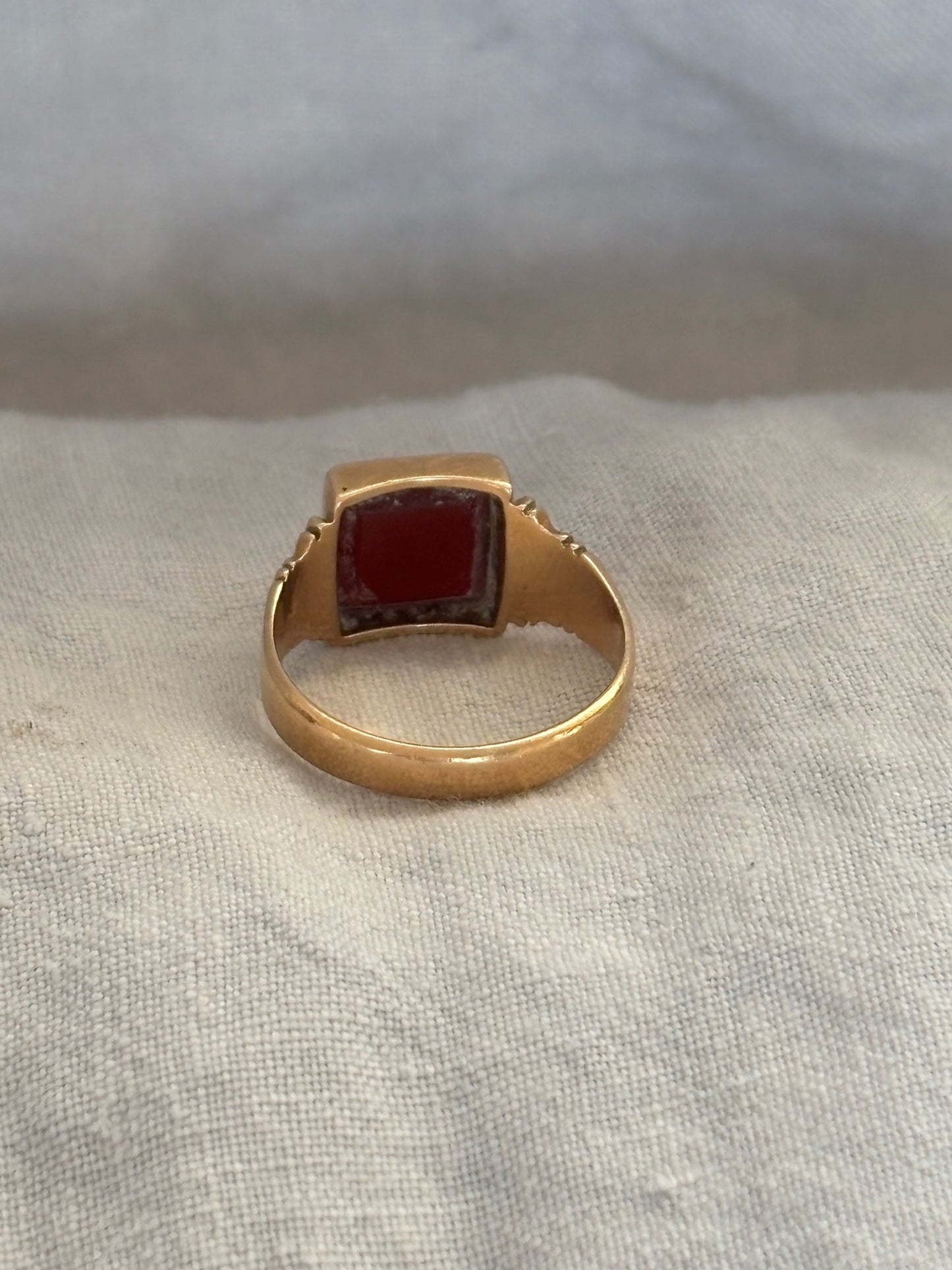 Antique 18k Gold Signet Ring with Carnelian Gemstone