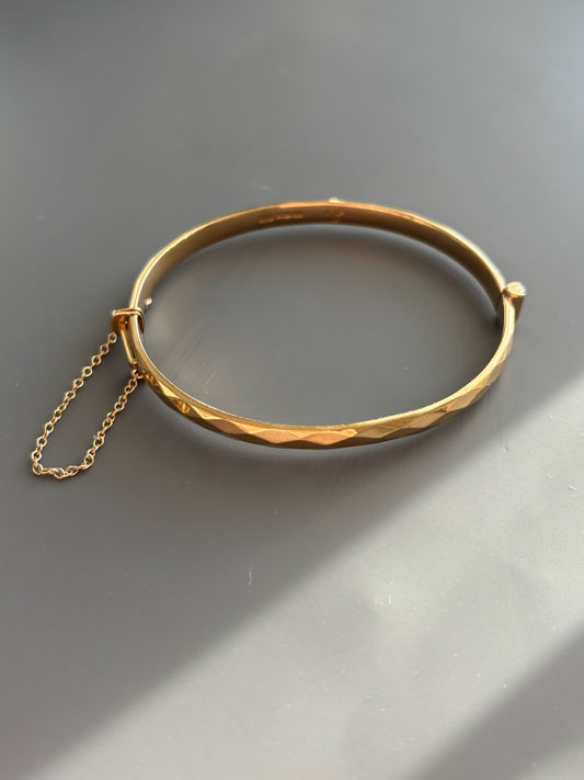 Elegant 9k Gold Solid Faceted Surface Bangle / Bracelet w/ Hinge and Clasp