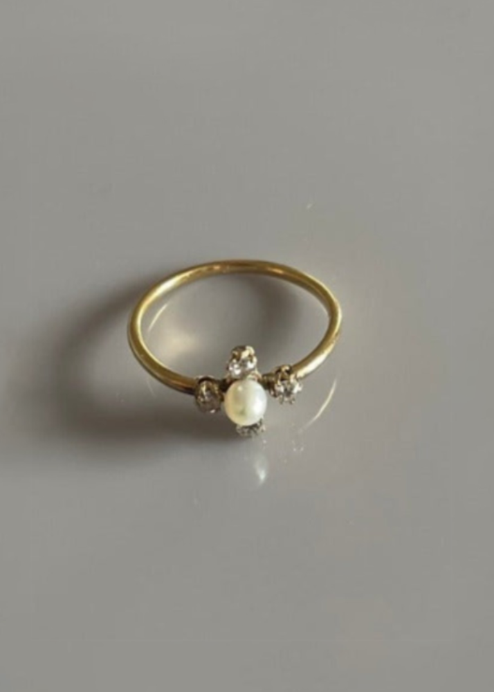 Edwardian 18ct Gold Diamond & Seed Pearl Ring