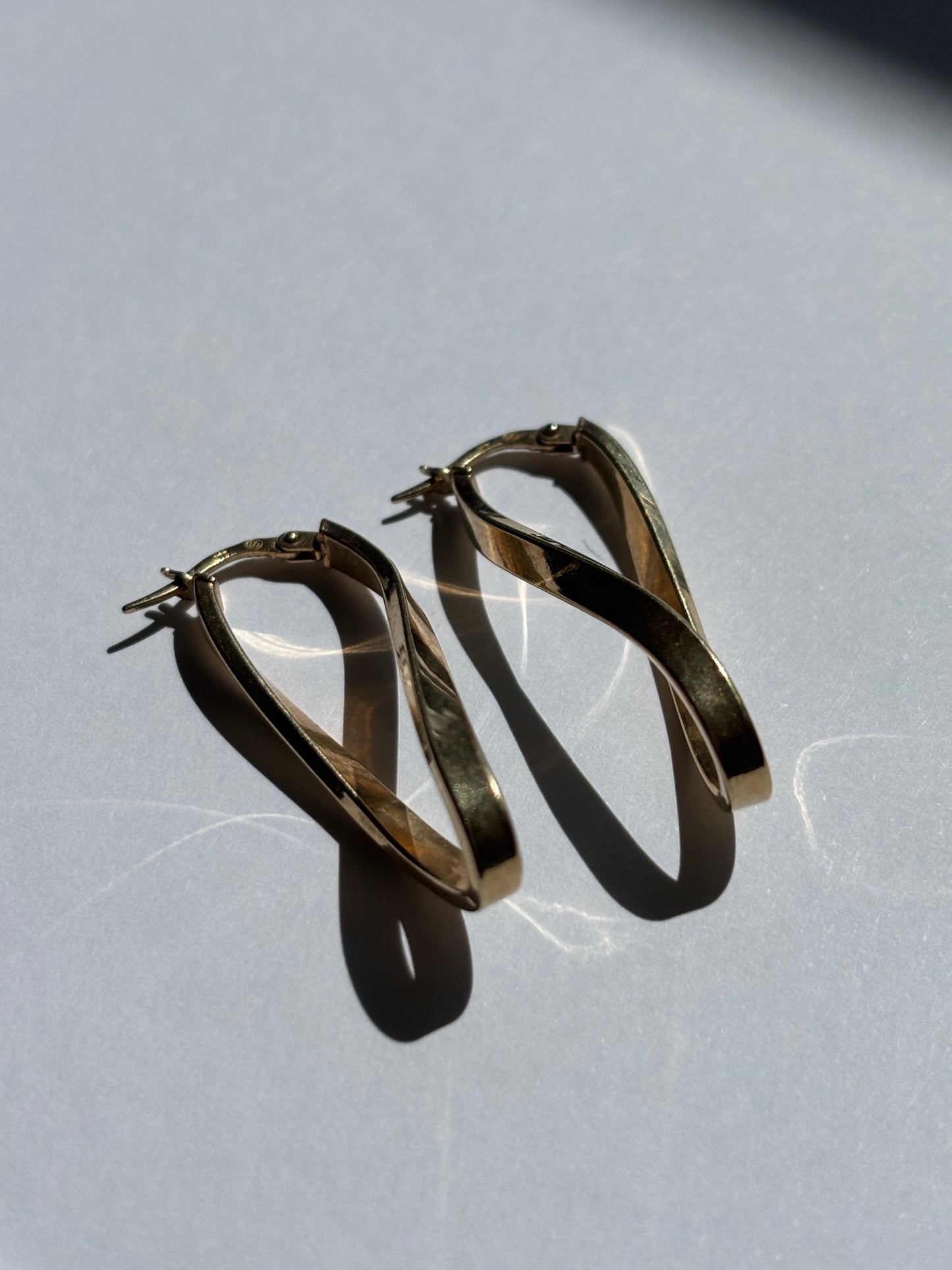 Italian Wavy Earrinngs 9k gold Wave Earrings