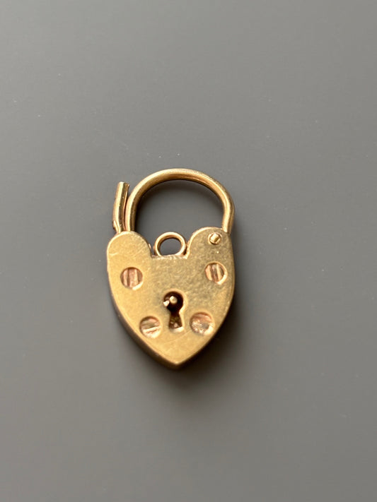 9k Gold Vintage Heart Lock Charm