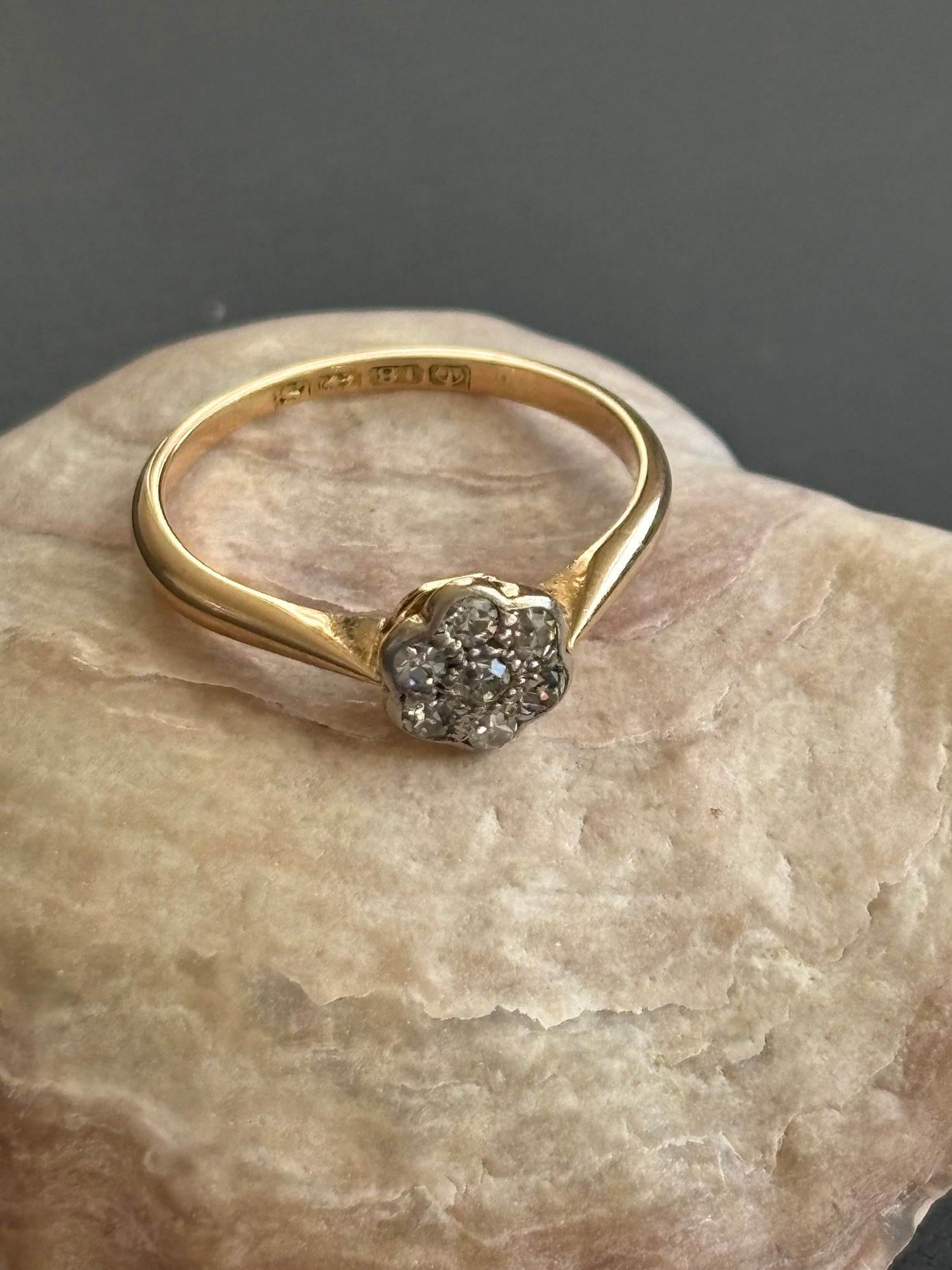 18k Gold & Diamond Vintage Flower Ring