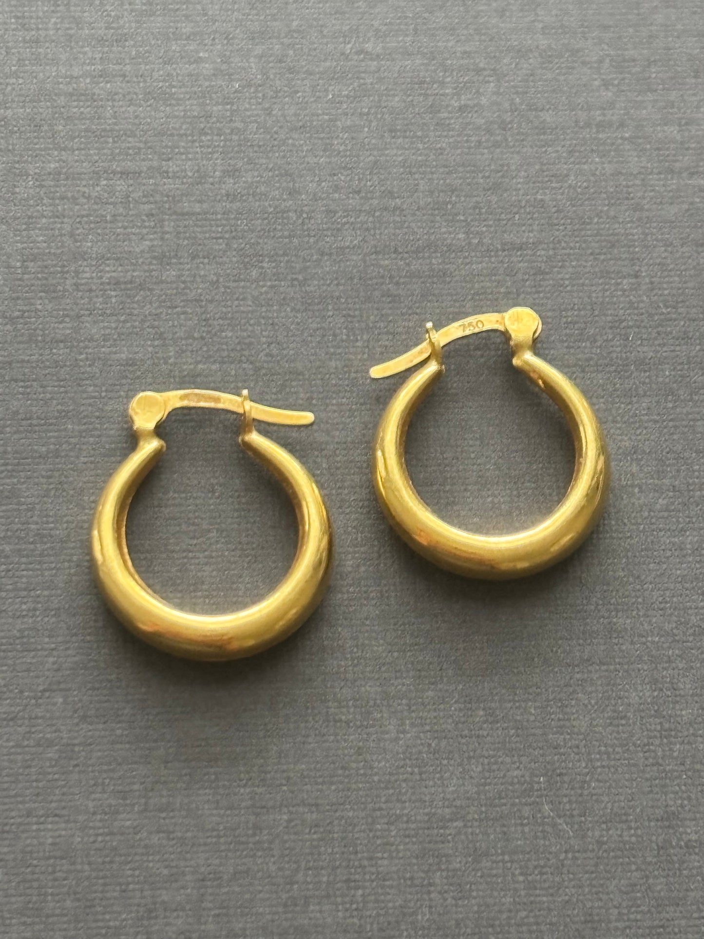 Vintage 18k Gold Hoop Earrings