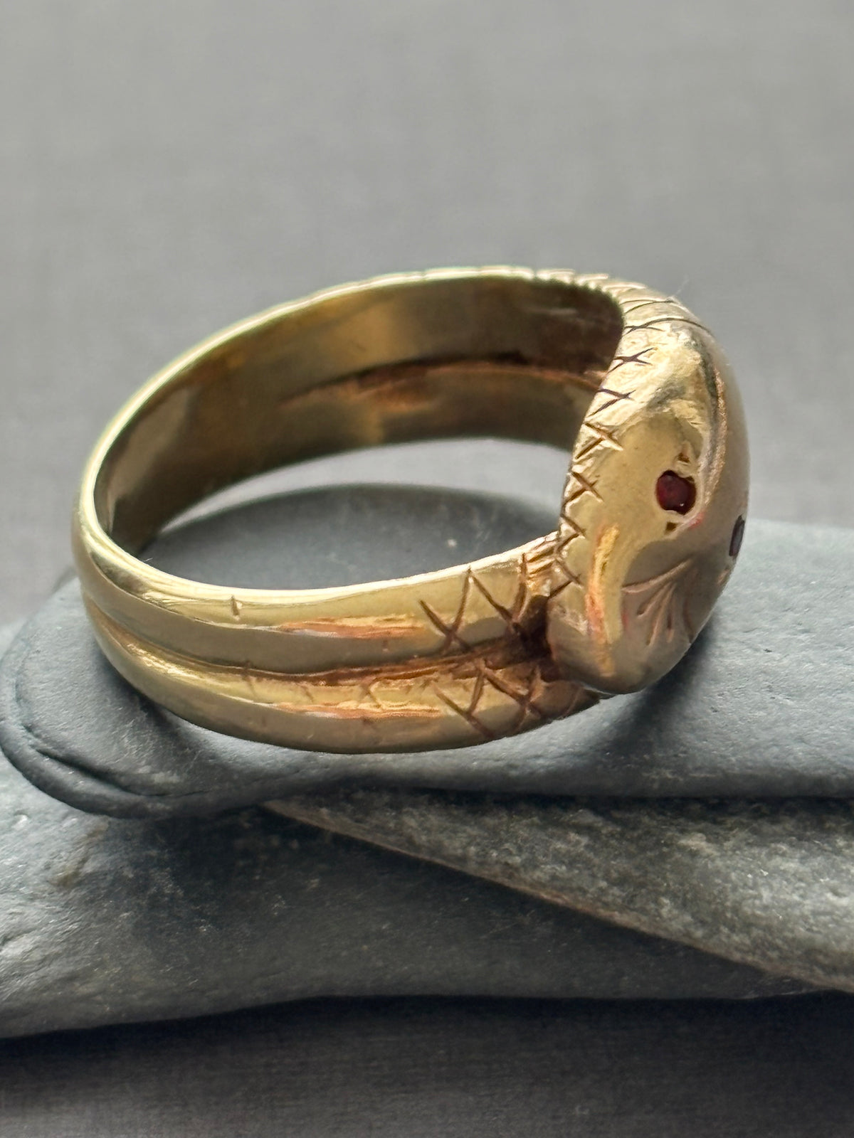 Vintage 9k Gold Snake Ring with Garnet Eyes