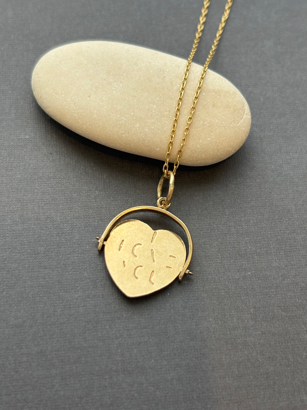 Vintage 9k Gold Heart Spinner Charm