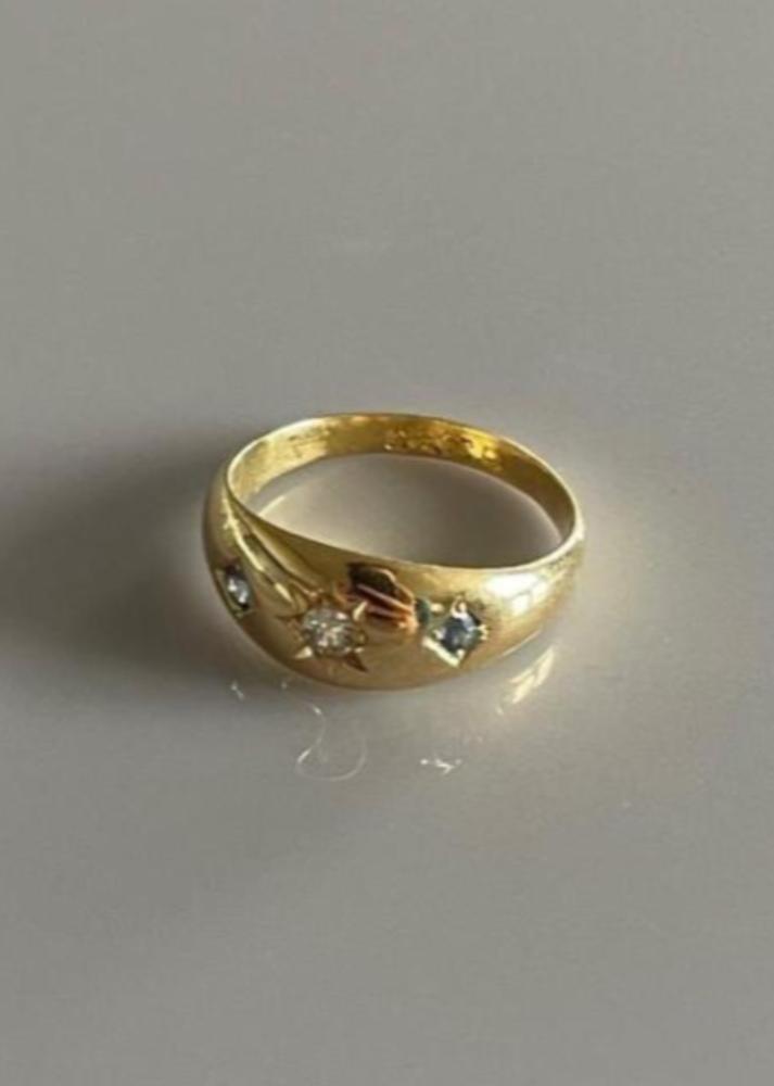 18k Gold Diamond and Sapphire Gypsy Star Set Ring 1902