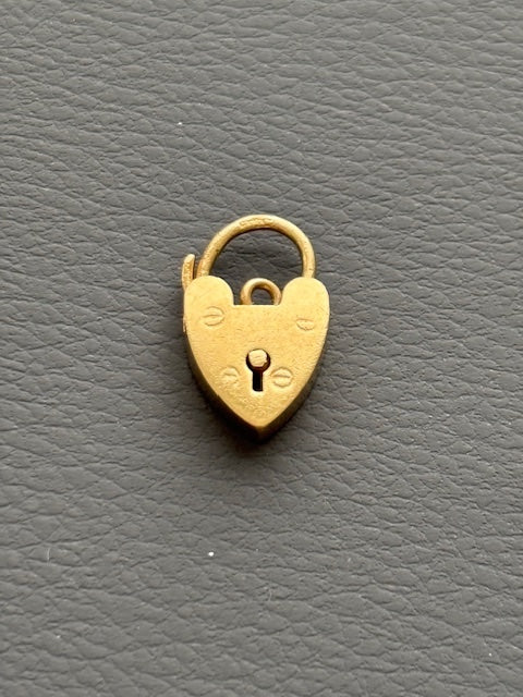 9k gold Vintage Heart Padlock / Pendant / Charm