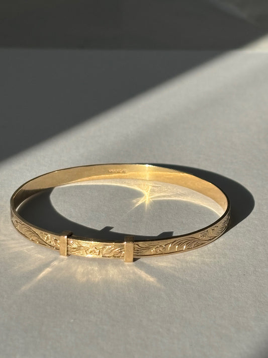 Vintage 9k Gold Engraved Bangle / Bracelet