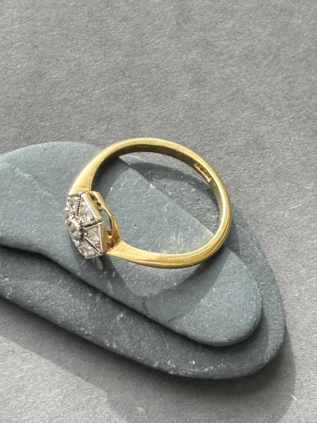 18k Gold & Diamond Art Deco Ring