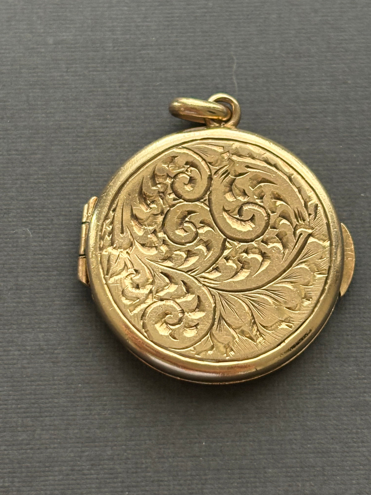 Vintage 9k Gold Engraved Locket Charm