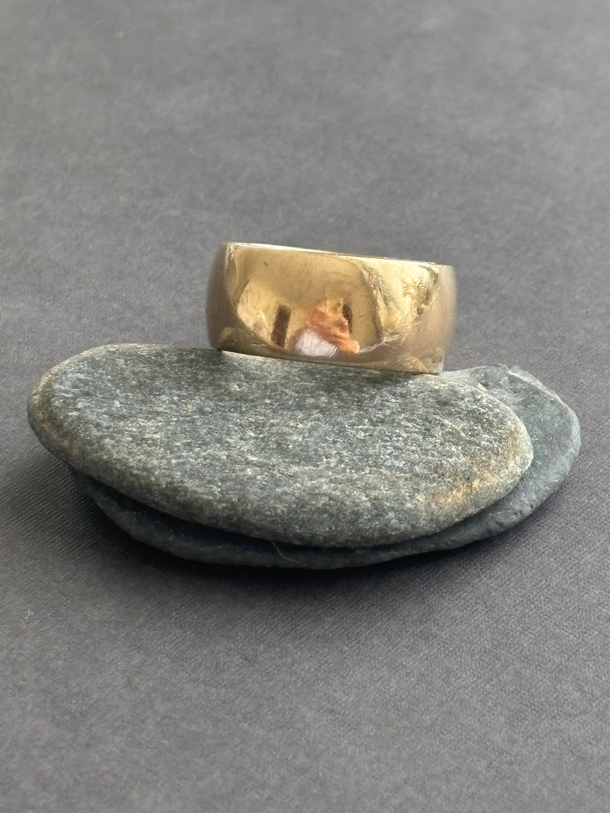 Vintage 9k Gold Wide Band Ring