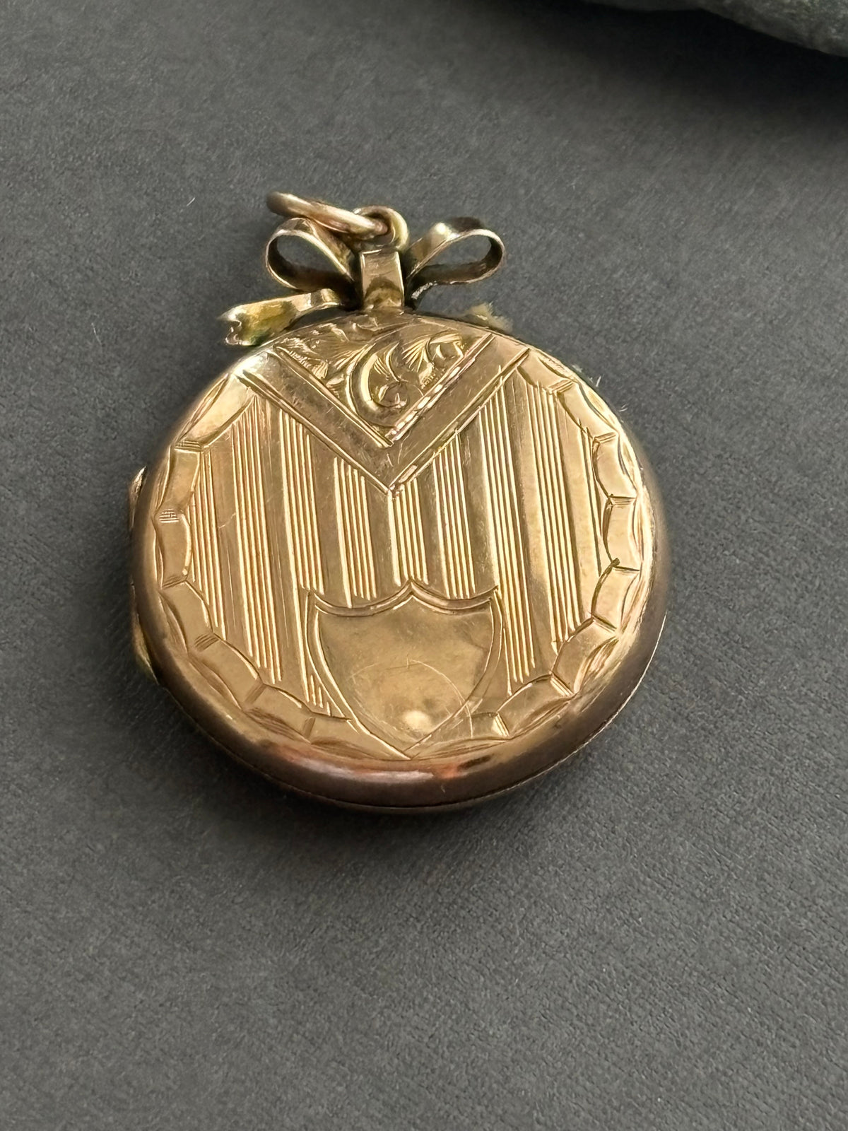 Antique 9k Gold Engraved Pendant — 1908-09