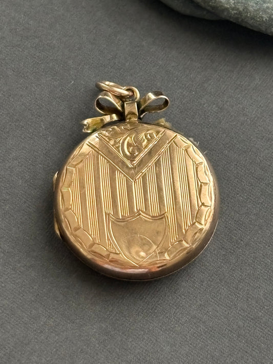 Antique 9k Gold Engraved Pendant — 1908-09