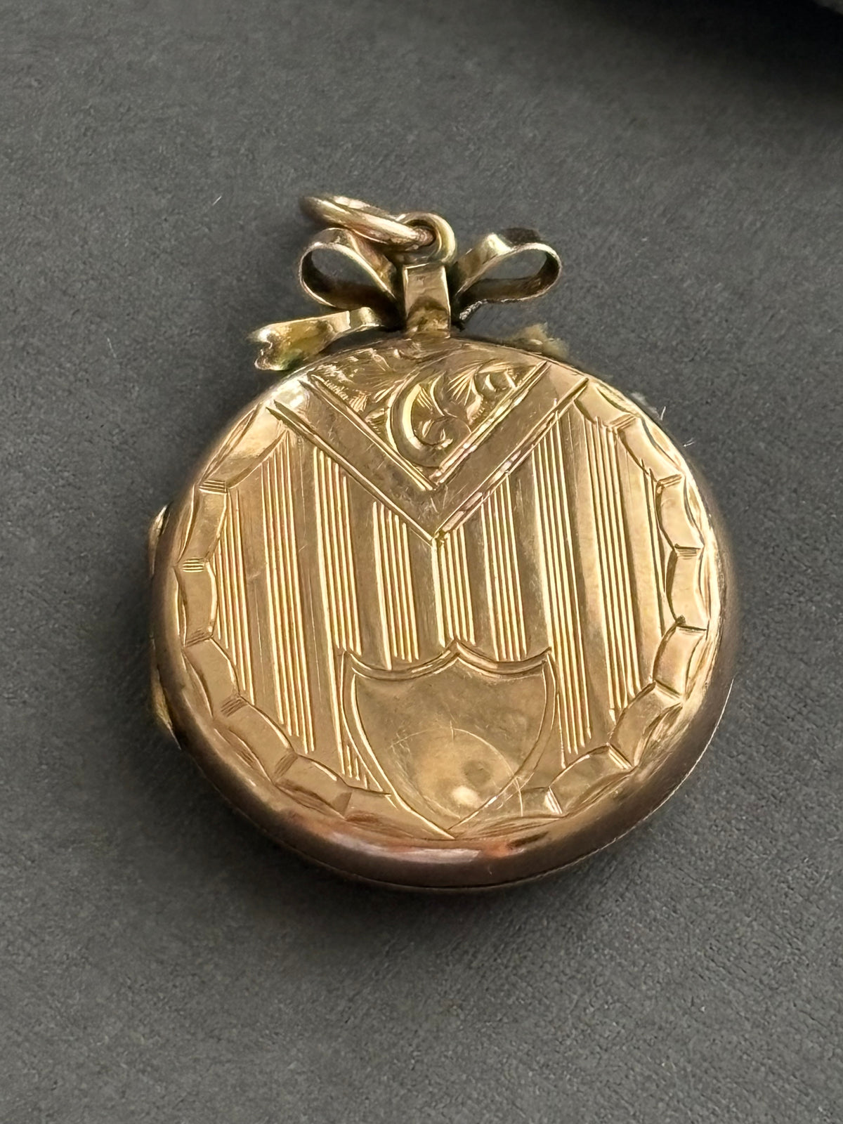 Antique 9k Gold Engraved Pendant — 1908-09