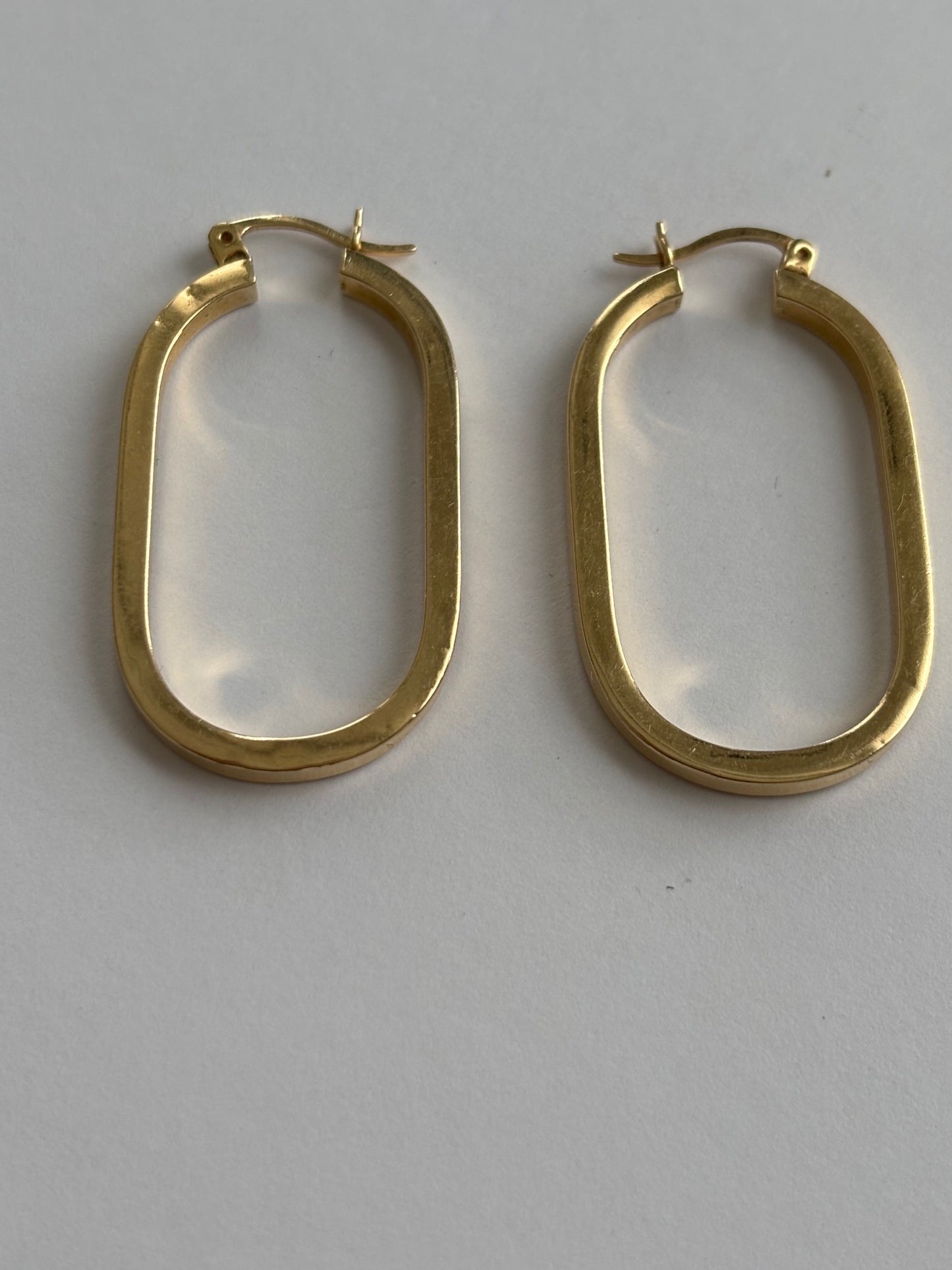 Vintage 14k Gold Oval Hoop Earrings