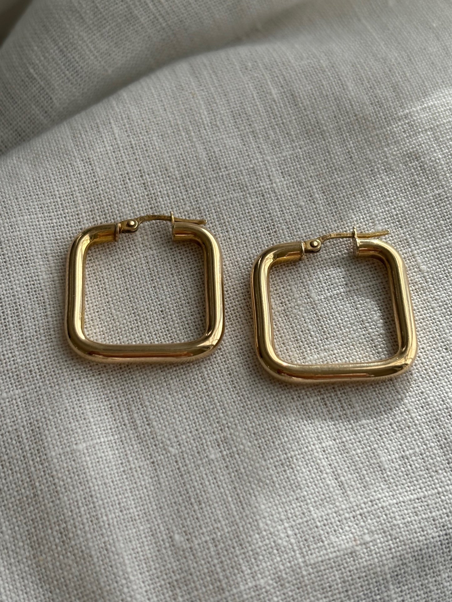 Vintage 9k Gold Square Shape Hoop Earrings
