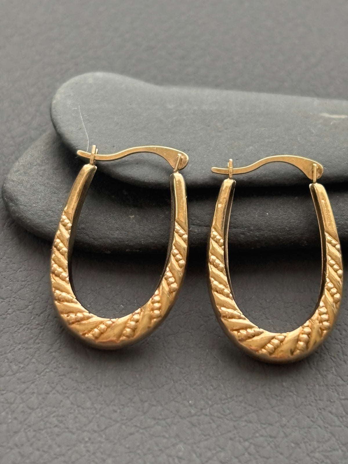 Vintage 9k Gold Textured Oval Hoop Earrings