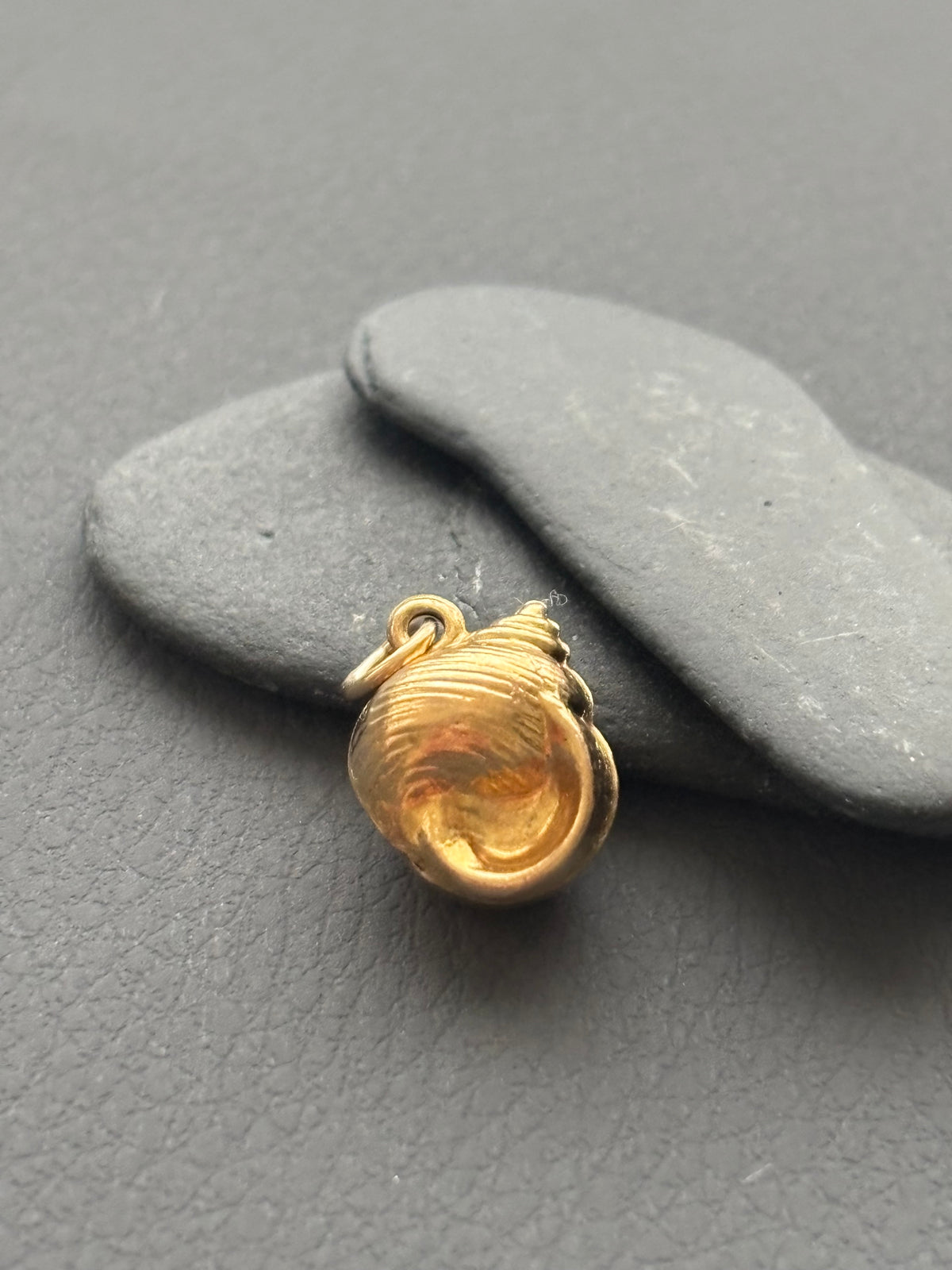 Vintage 9k Gold Seashell Charm