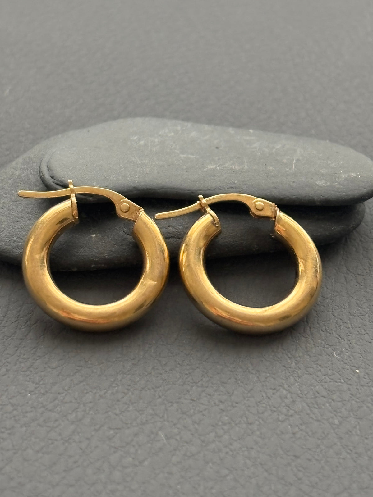 Vintage 9k Gold Rounded Hoops