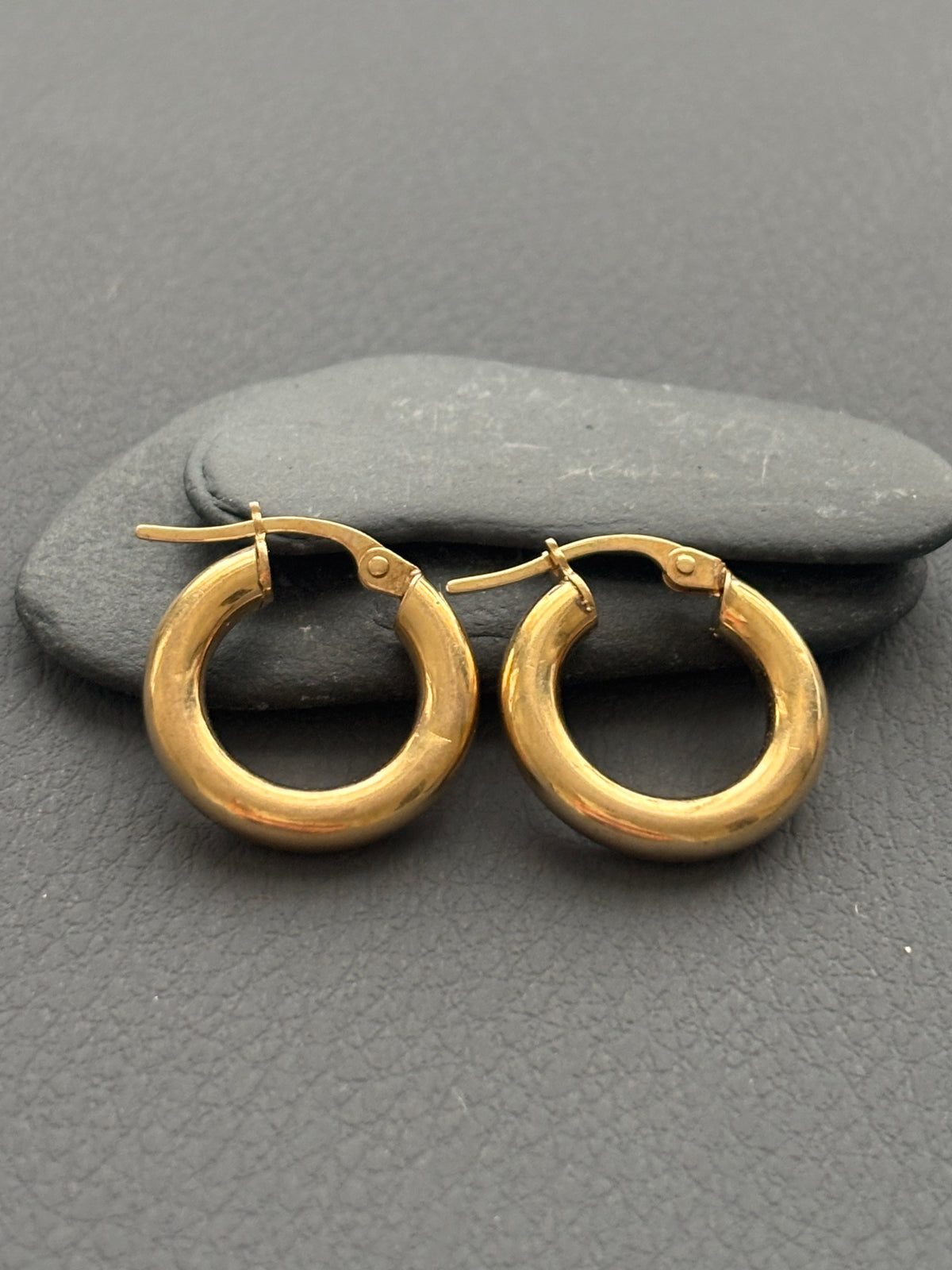 Vintage 9k Gold Rounded Hoops