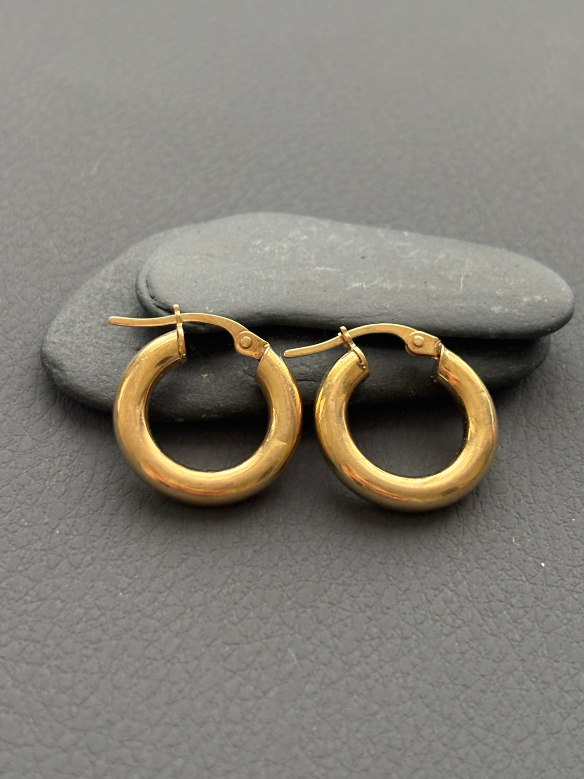 Vintage 9k Gold Rounded Hoops
