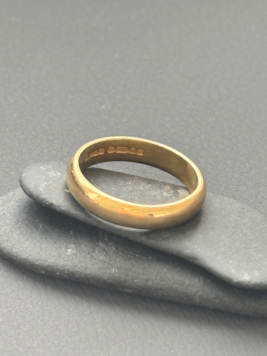 Vintage  18k Gold Band Ring