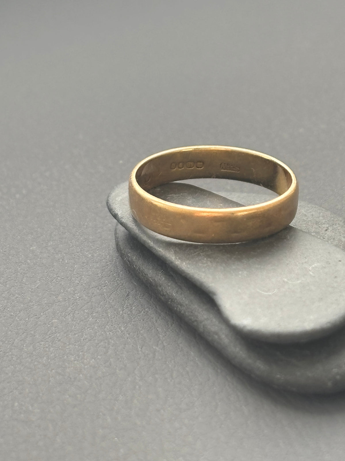 Antique 18k Gold Band Ring