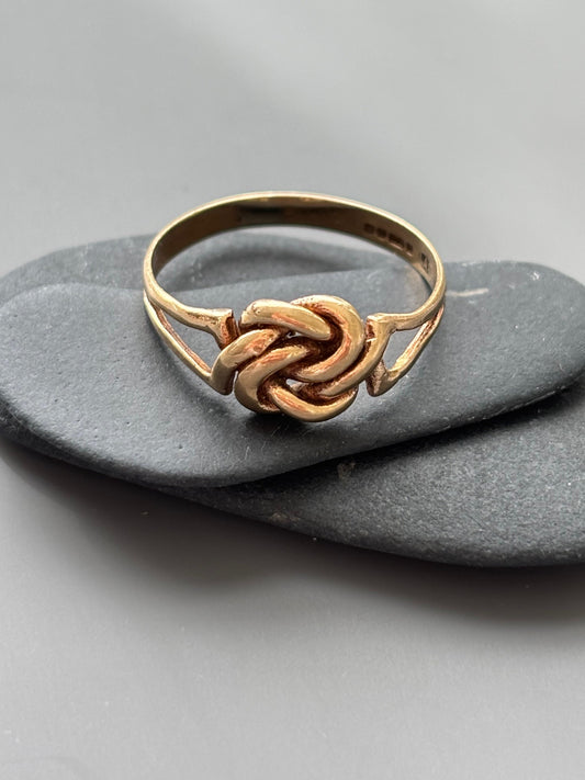 Vintage 9k Gold Celtic Knot / Lover's Knot Ring