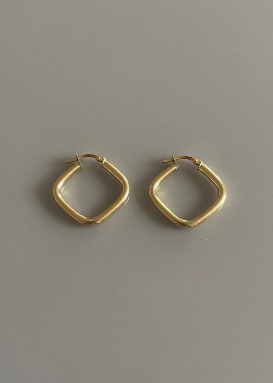 Vintage French Square Shape Earrings in 18k Gold